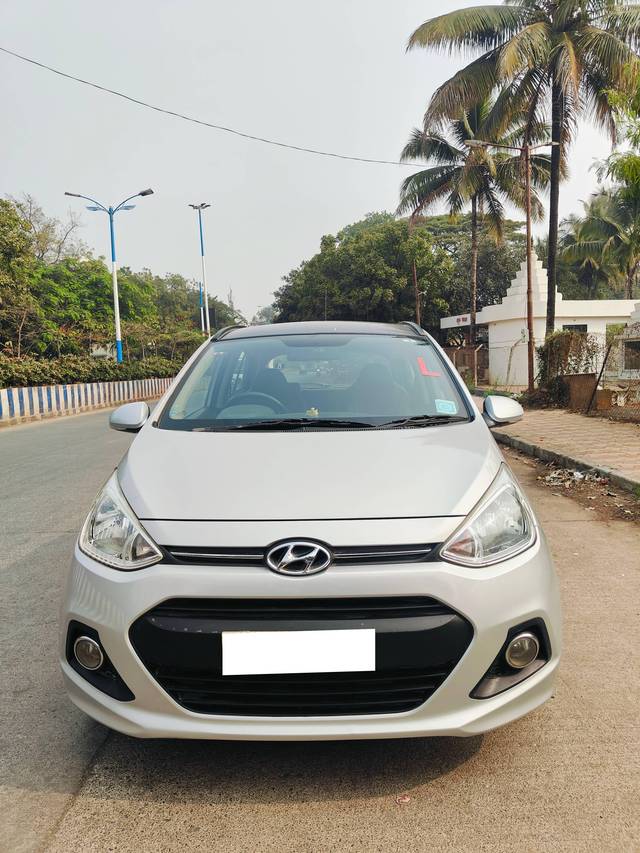 https://images10.gaadi.com/usedcar_image/4308213/original/processed_7aeda9aeb18cc8c2c8cb4b152e381a1f.jpg?imwidth=6400