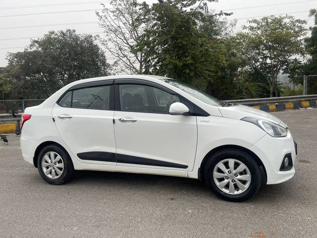 https://images10.gaadi.com/usedcar_image/4308248/original/b1b1f30f3b6f542f8fec7c03033c8483.jpg?imwidth=6401