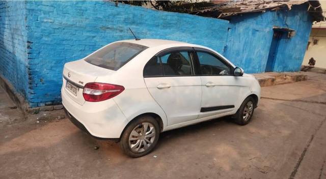 https://images10.gaadi.com/usedcar_image/4308259/original/processed_b75960aa-e4d6-4909-a945-e7faad3b27fe.jpg?imwidth=6401