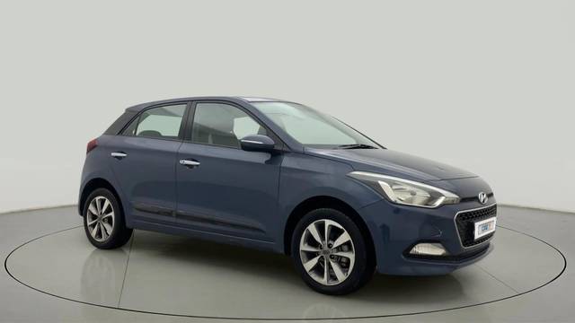 https://images10.gaadi.com/usedcar_image/4308263/original/4d77ea77f1546bd7a4ae5695289cd422.jpg?imwidth=6400