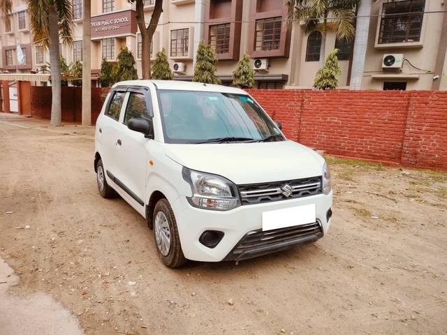 https://images10.gaadi.com/usedcar_image/4308277/original/processed_5ef479fd553383118073d5a102992143.jpg?imwidth=6400