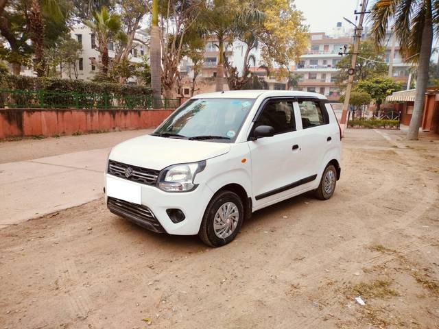 https://images10.gaadi.com/usedcar_image/4308277/original/processed_cd2505c5e6587d0780bcb481557b8481.jpg?imwidth=6402