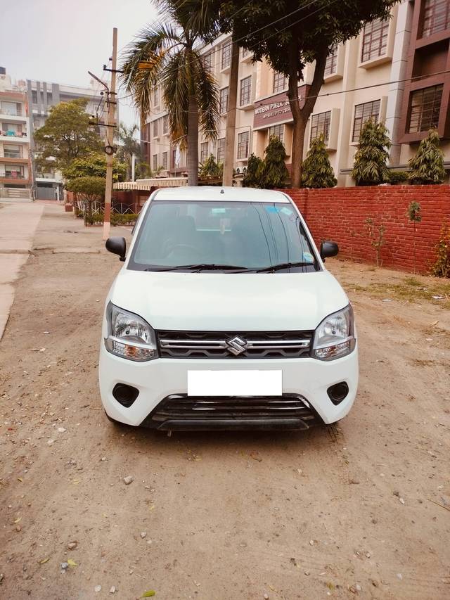 https://images10.gaadi.com/usedcar_image/4308277/original/processed_f5b398b9075c1b4609a278671edca140.jpg?imwidth=6402