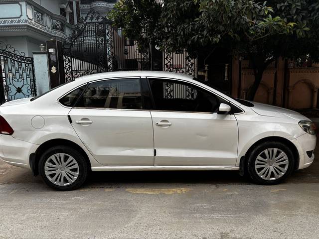 https://images10.gaadi.com/usedcar_image/4308289/original/4b22c2c8b5f79e2fe6464787270253af.jpg?imwidth=6401