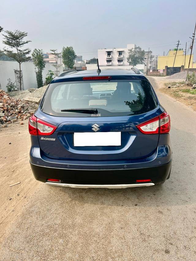 https://images10.gaadi.com/usedcar_image/4308320/original/processed_16993f65c47b61ceee5066239c13b41d.jpg?imwidth=6402