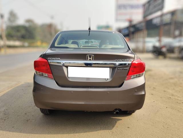 https://images10.gaadi.com/usedcar_image/4308340/original/processed_efbcdd97d1c2bb32f86cfad1eee27f1d.jpg?imwidth=6402