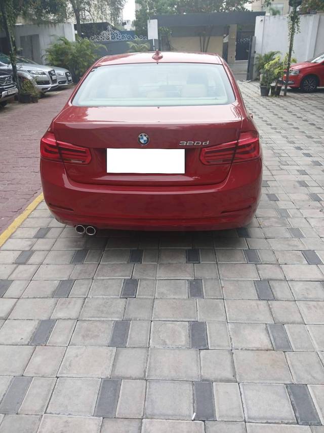 https://images10.gaadi.com/usedcar_image/4308376/original/processed_5cebfe91d0bf70d225bbc9f4c6905c12.jpg?imwidth=6401