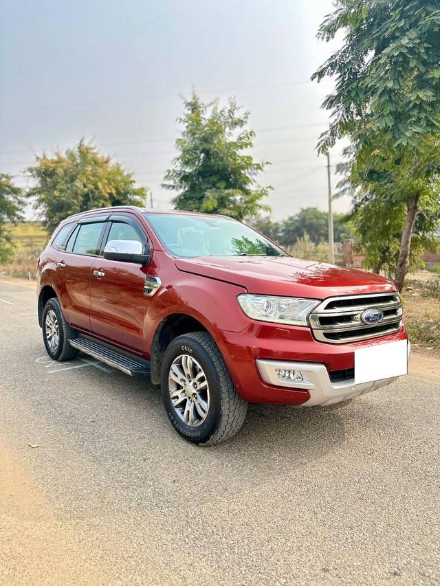 https://images10.gaadi.com/usedcar_image/4308430/original/processed_b47a69ed99e701c5e64498d36bc2c2b5.jpg?imwidth=6400