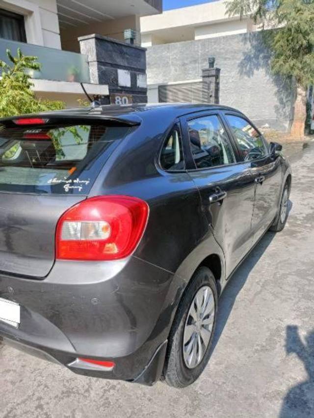 https://images10.gaadi.com/usedcar_image/4308440/original/processed_d2f824c9-4511-4458-8869-6cbfdf183bde.jpeg?imwidth=6401