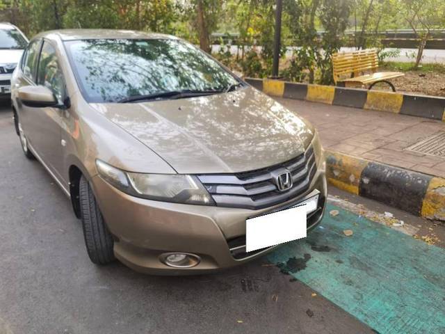 https://images10.gaadi.com/usedcar_image/4308468/original/5689c065be15dc2b98d828ce84af3740.jpg?imwidth=6400