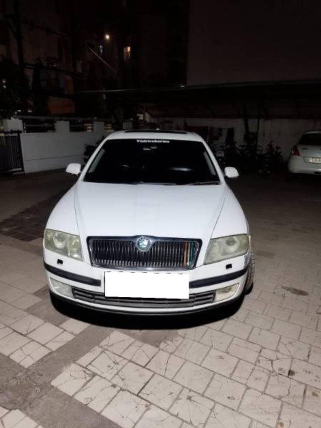 https://images10.gaadi.com/usedcar_image/4308470/original/processed_749450f7-8a97-4098-9a0f-83adb46e9b87.jpg?imwidth=6400