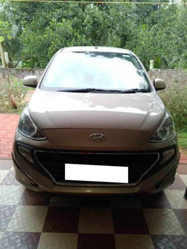 https://images10.gaadi.com/usedcar_image/4308486/original/processed_41440dad-b812-4bf1-a350-63653d21aadf.jpg?imwidth=6400