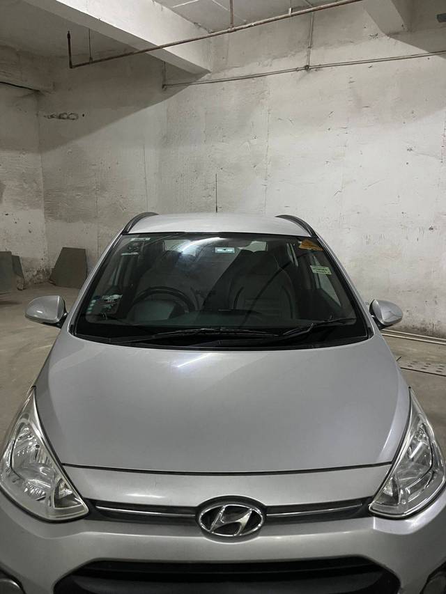 https://images10.gaadi.com/usedcar_image/4308522/original/ae445b5776eef92502a6829ad7efcf2f.jpg?imwidth=6402