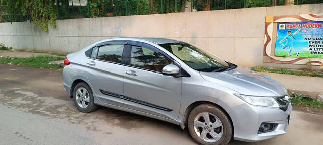 https://images10.gaadi.com/usedcar_image/4308544/original/processed_4646430db1f006622da82837e3b688b5.png?imwidth=6401