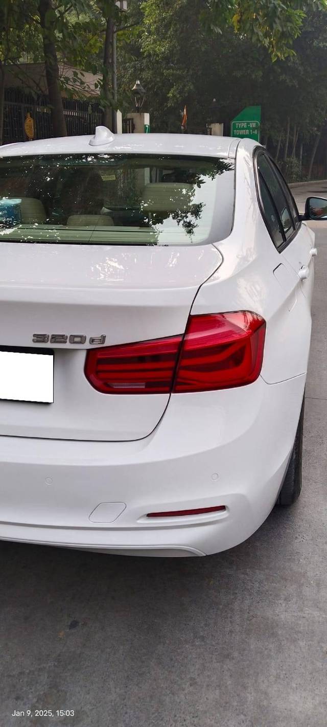 https://images10.gaadi.com/usedcar_image/4308554/original/processed_32271967ba537a7403ab504f9302401f.jpg?imwidth=6401