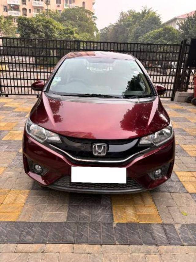 https://images10.gaadi.com/usedcar_image/4308580/original/f3272413c67fe7ca73c7d4d439a8980f.jpg?imwidth=6400