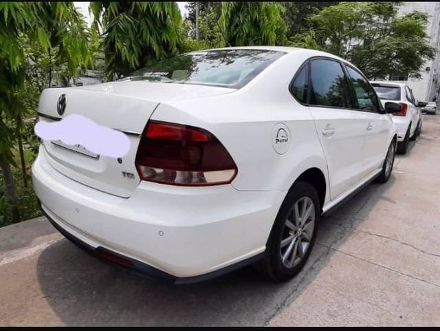 https://images10.gaadi.com/usedcar_image/4308584/original/processed_47273048-c070-4dcd-9c3d-740f6b8eaf57.jpeg?imwidth=6401