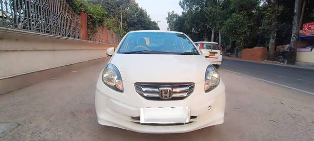 https://images10.gaadi.com/usedcar_image/4308610/original/processed_f421d44c9ecc0b1486b4268328704640.png?imwidth=6400