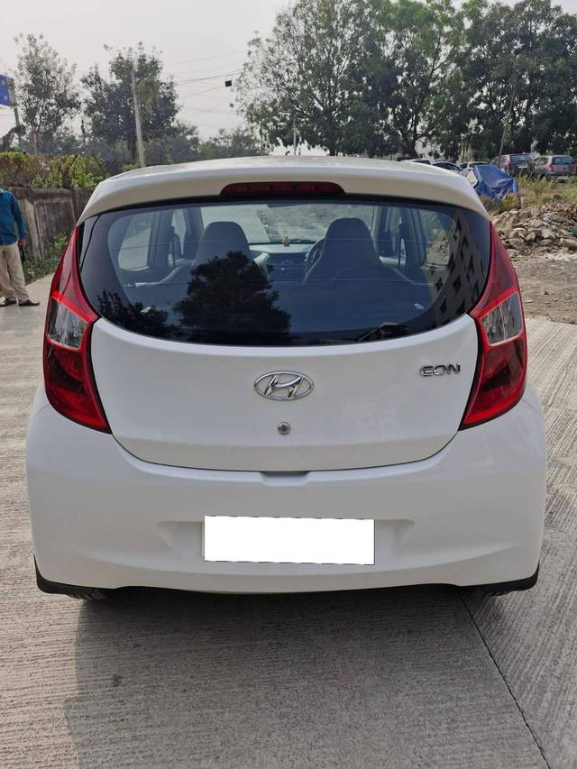 https://images10.gaadi.com/usedcar_image/4308641/original/processed_8318abf3107291998ddee5586bf86d4d.jpg?imwidth=6402