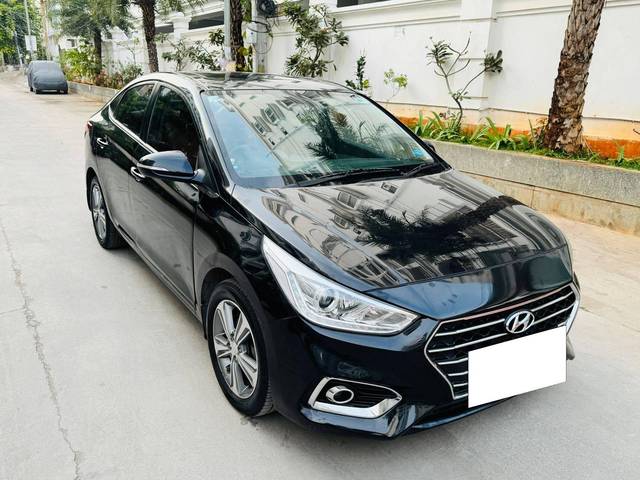 https://images10.gaadi.com/usedcar_image/4308701/original/processed_608cb42ddc349fd5b017d330529b8c6a.jpg?imwidth=6400