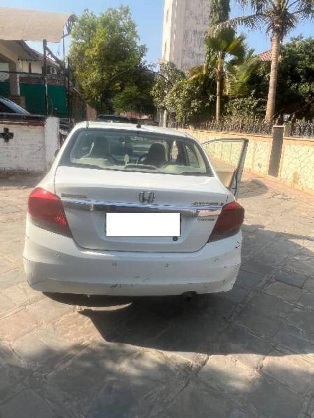 https://images10.gaadi.com/usedcar_image/4308729/original/19c619a76f2ee6b044657d5fb16f67c2.jpg?imwidth=6401