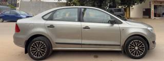 Skoda Rapid 2011-2014 Skoda Rapid 1.6 MPI Active