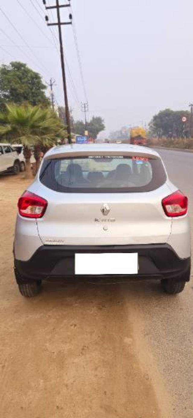 https://images10.gaadi.com/usedcar_image/4308980/original/processed_fab40e20-4843-4289-936b-a4c077a87e09.jpg?imwidth=6402