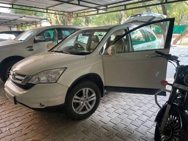 https://images10.gaadi.com/usedcar_image/4309032/original/processed_a8e0c221-aa70-4569-95e4-1c9b906f97d4.jpg?imwidth=6400