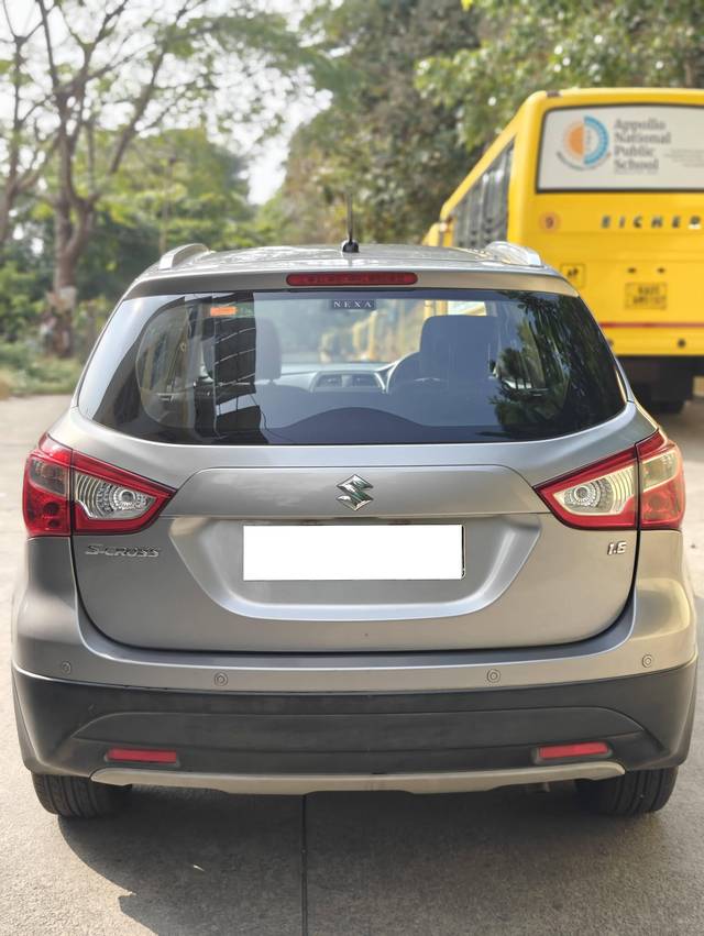 https://images10.gaadi.com/usedcar_image/4309275/original/processed_b76dd3f61091544a31822b6e60b25168.jpg?imwidth=6402