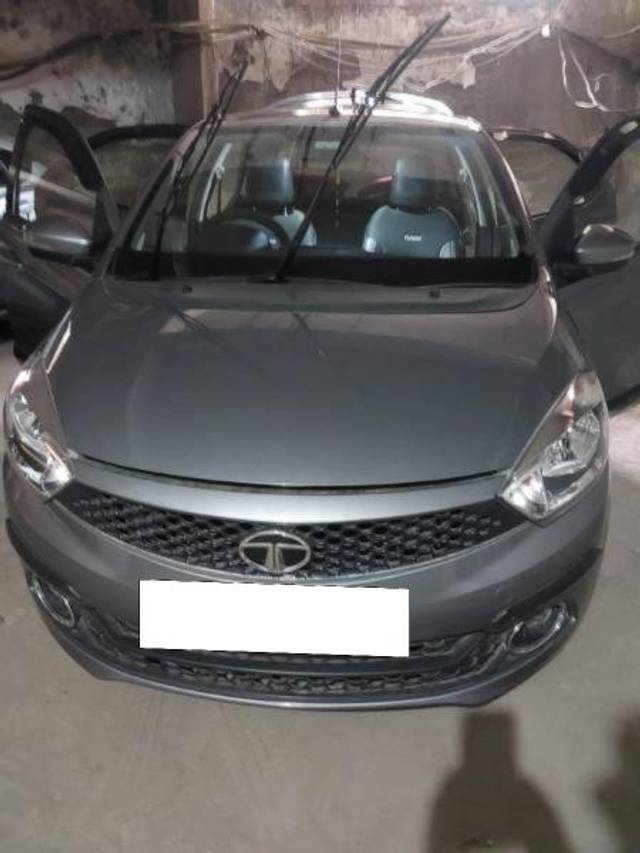 https://images10.gaadi.com/usedcar_image/4309276/original/processed_1ffa0d90-2a20-4fd3-b151-eae318316cbd.jpg?imwidth=6401