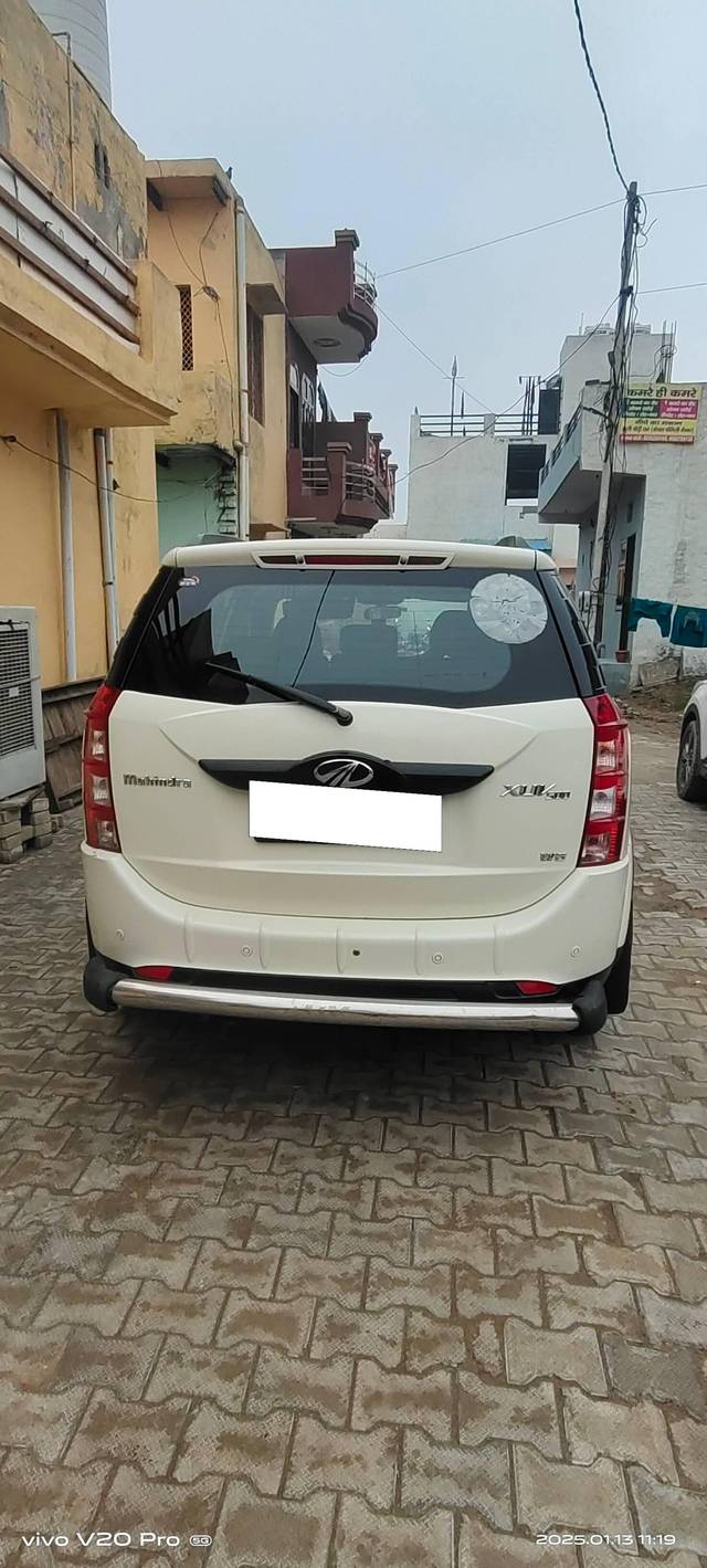 https://images10.gaadi.com/usedcar_image/4309334/original/processed_9c00d06061d17ba5907812fa90968531.jpg?imwidth=6401