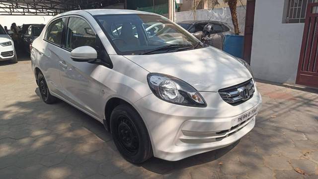 https://images10.gaadi.com/usedcar_image/4309366/original/processed_80fc3e44f574d61d35aee96898fda077.jpg?imwidth=6400