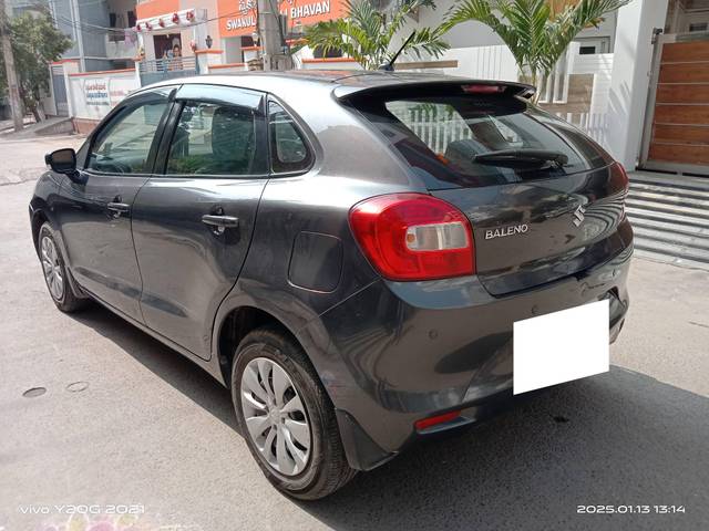 https://images10.gaadi.com/usedcar_image/4309437/original/processed_4483fc0576fc97e41c7770f0f96db716.jpg?imwidth=6402