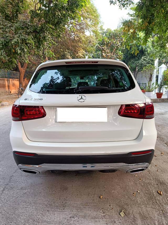 https://images10.gaadi.com/usedcar_image/4309528/original/processed_28a8bef7539e168161a2bd745c700f13.jpeg?imwidth=6402