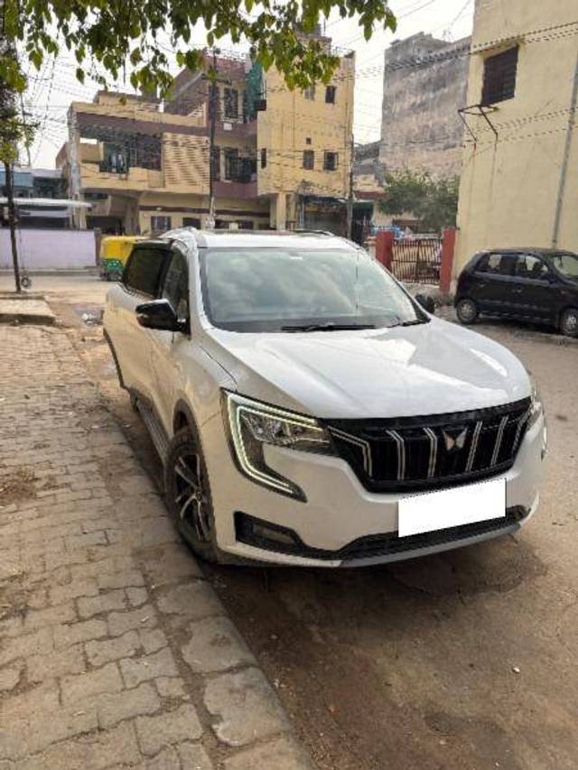 https://images10.gaadi.com/usedcar_image/4309611/original/f5d0cceb3caf46121f78dda7e8850e58.jpg?imwidth=6400