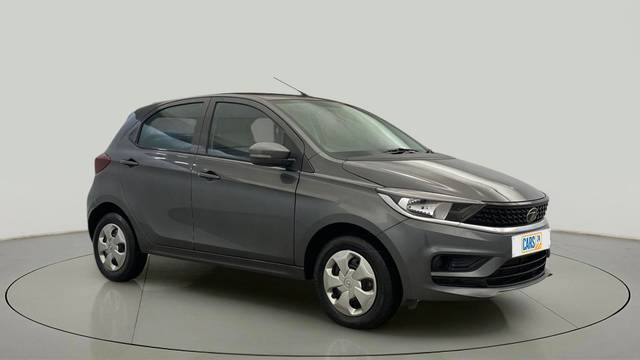 https://images10.gaadi.com/usedcar_image/4309666/original/ab58f2db63430a1a42666f8d354cbc6e.jpeg?imwidth=6400