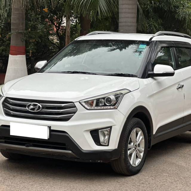 https://images10.gaadi.com/usedcar_image/4309702/original/processed_e7d6955918f5f1af0ab40503aab272ff.jpg?imwidth=6402