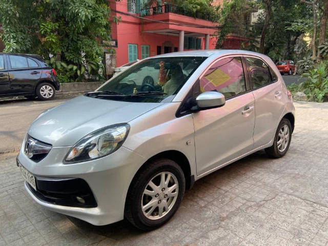 https://images10.gaadi.com/usedcar_image/4309703/original/processed_ff4975cdf101eff36e183b306684f703.png?imwidth=6400