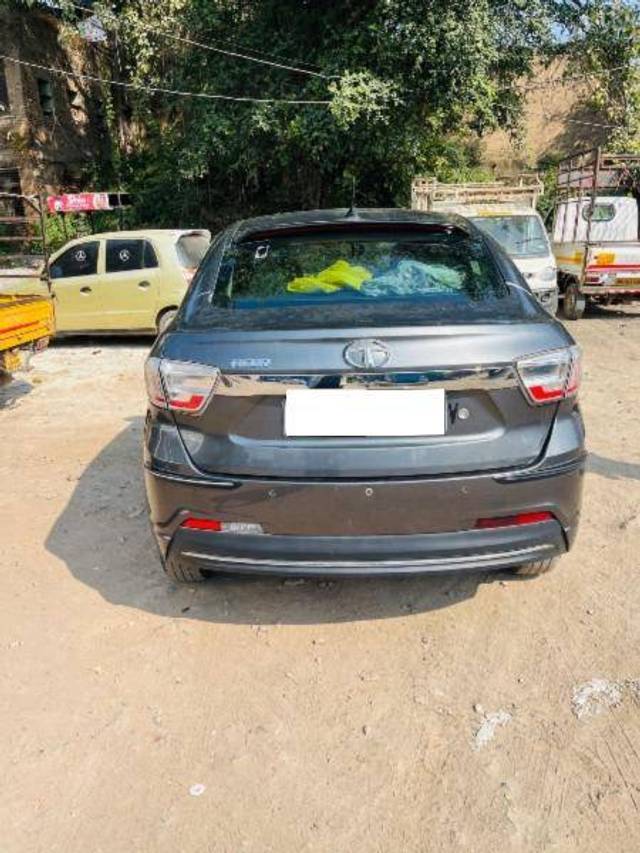 https://images10.gaadi.com/usedcar_image/4309707/original/2557e905de2fd3877f40e28105fad904.jpeg?imwidth=6401