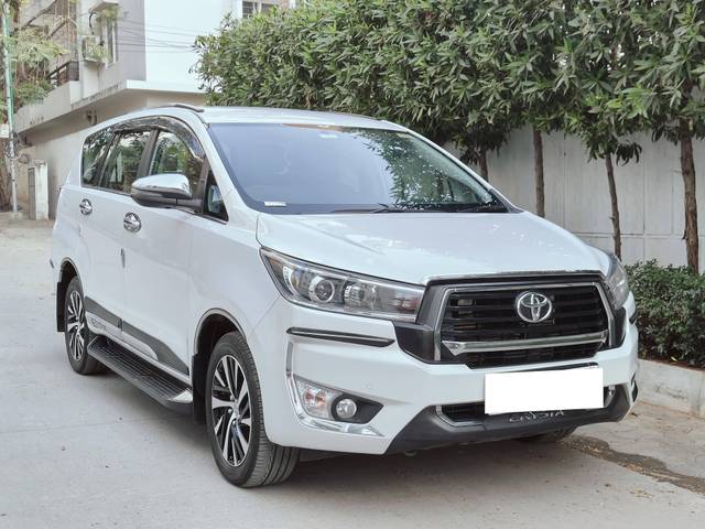 https://images10.gaadi.com/usedcar_image/4309891/original/processed_d68126716c658d4455d393d7a53d2e5c.jpg?imwidth=6400