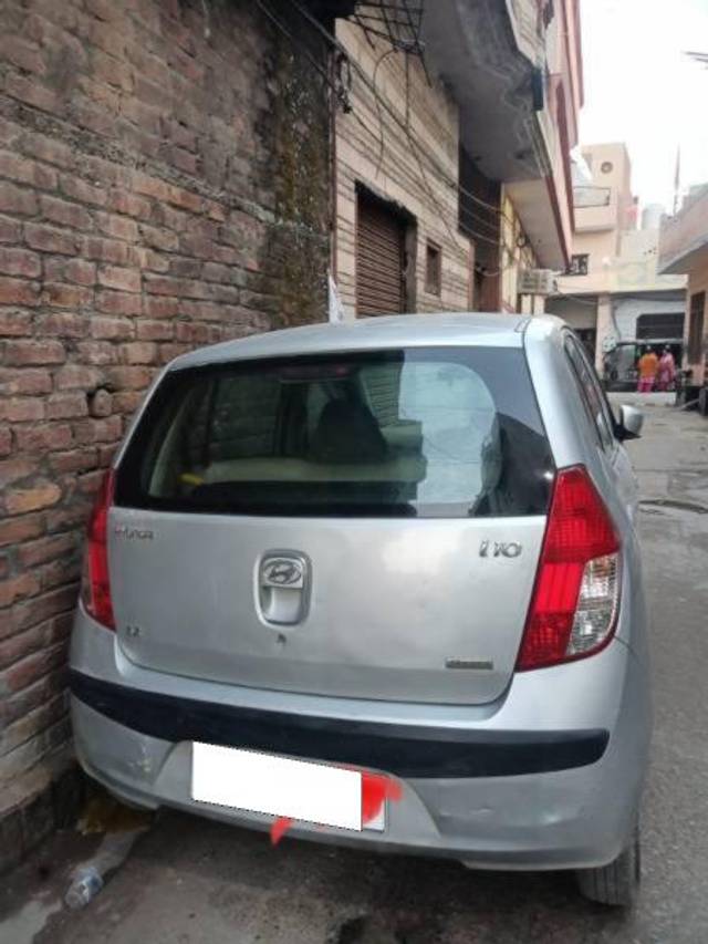 https://images10.gaadi.com/usedcar_image/4309942/original/processed_d80ff2c9-a22a-4737-89cf-af28cd60b86d.jpg?imwidth=6401