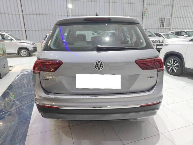 https://images10.gaadi.com/usedcar_image/4310033/original/processed_d6907987dfa5e0aeb7b45485da15922f.jpg?imwidth=6402