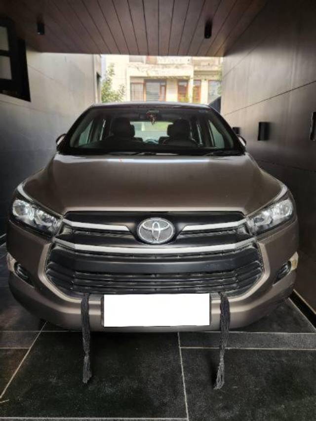 https://images10.gaadi.com/usedcar_image/4310147/original/processed_bd257913-d9a1-4d18-8bec-c3113607ec06.jpg?imwidth=6402