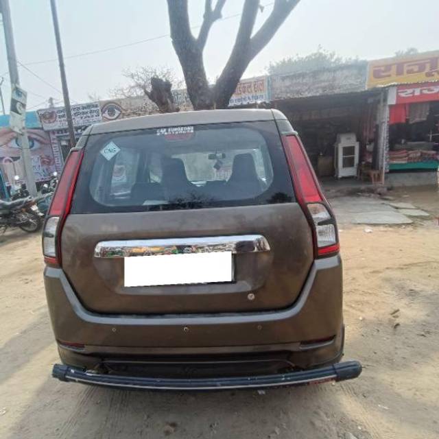 https://images10.gaadi.com/usedcar_image/4310168/original/processed_98b233d7-962b-4c51-9118-3123c05036fc.jpg?imwidth=6401