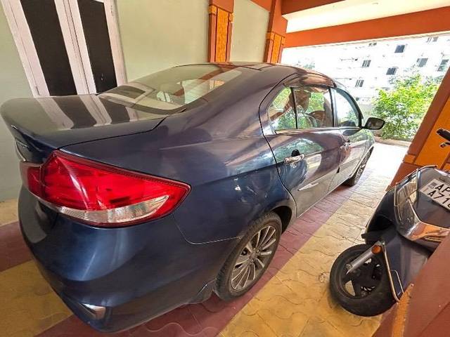 https://images10.gaadi.com/usedcar_image/4310193/original/processed_42f242b5-1742-4409-9b92-ae12f7d98835.jpeg?imwidth=6402