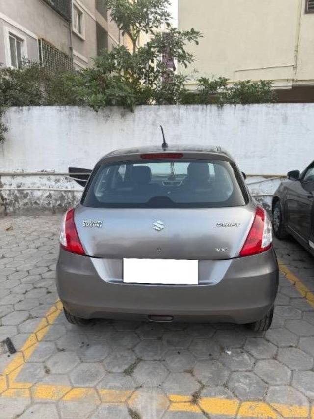 https://images10.gaadi.com/usedcar_image/4310198/original/processed_2404736b-6cec-45df-914d-ad5e2da7f958.jpeg?imwidth=6401