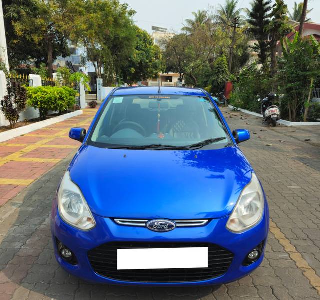 https://images10.gaadi.com/usedcar_image/4310209/original/processed_1763fc7092f1852104d8f0b3fb2665f4.jpg?imwidth=6402