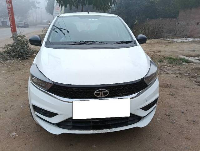 https://images10.gaadi.com/usedcar_image/4310276/original/processed_76dab08d-60ee-4560-90d7-339d226d1fa2.jpg?imwidth=6400