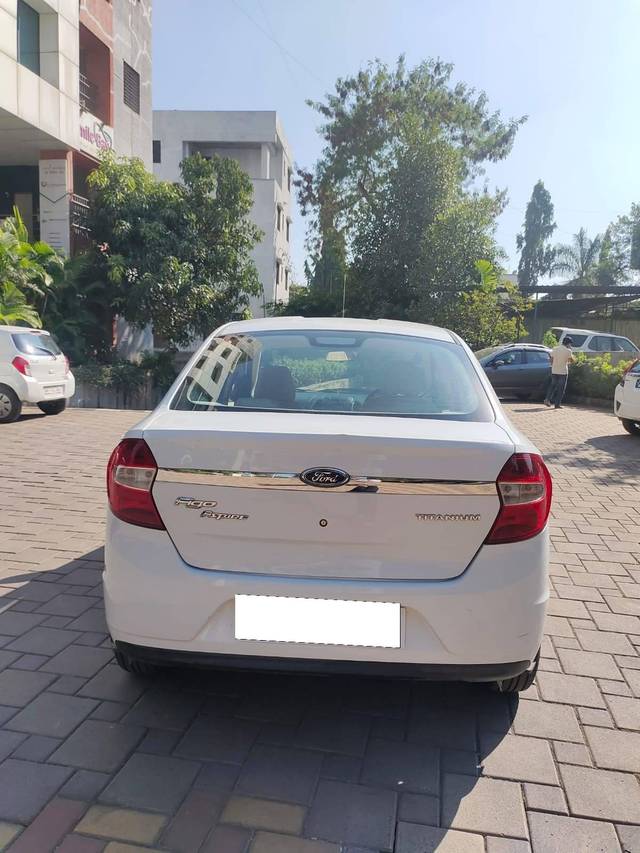 https://images10.gaadi.com/usedcar_image/4310349/original/processed_eee3e4f186a869e65072090048f933de.jpg?imwidth=6402