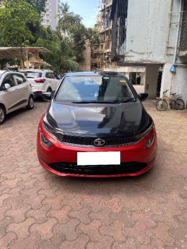 https://images10.gaadi.com/usedcar_image/4310355/original/1549ab605e754ccc487dd86a1c6136fd.jpg?imwidth=6400